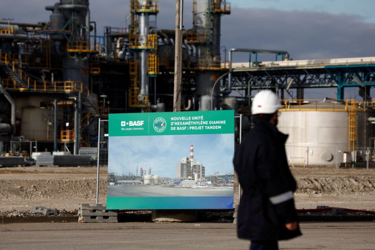 DU MIEUX EN ALLEMAGNE, RALENTISSEMENT MARQUÉ EN FRANCE