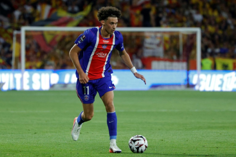 Maghnes Akliouche une des recrues du PSG cet été, le 16 août 2026 à Lens pour le Trophée des champions en France  ( AFP / GEOFFROY VAN DER HASSELT )