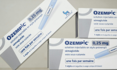 Une gamme de médicaments appelés GLP-1 (Ozempic, Wegovy, Mounjaro...) efficaces contre le surpoids et le diabète, pourrait aider à lutter contre l'obésité, qui touche plus d'un milliard de personnes dans le monde, selon l'OMS ( AFP / SEBASTIEN BOZON )