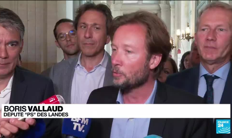 Après les législatives, l'opposition renvoie la balle à Macron et veut redonner tout son poids au parlement