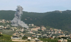 Sur le site d'une frappe israélienne sur le village de Jarjouaa, dans le sud du Liban, le 13 mai 2026 ( AFP / Kawnat HAJU )