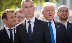 Emmanuel Macron, Jens Stoltenberg, Donald Trump, et Charles Michel, en 2017, à Bruxelles ( BELGA / BENOIT DOPPAGNE )