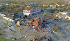 Vue aérienne de bâtiments détruits par l'ouragan Melissa à Black River, en Jamaïque, le 29 octobre 2025 ( AFP / Ricardo MAKYN )