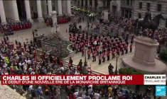 Charles III proclamé roi : la fanfare de la garde royale joue dans les rues de Londres