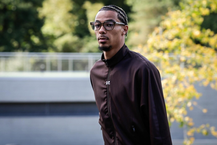 Une performance digne de la cérémonie d'ouverture des JO pour le bizutage de Hugo Ekitike