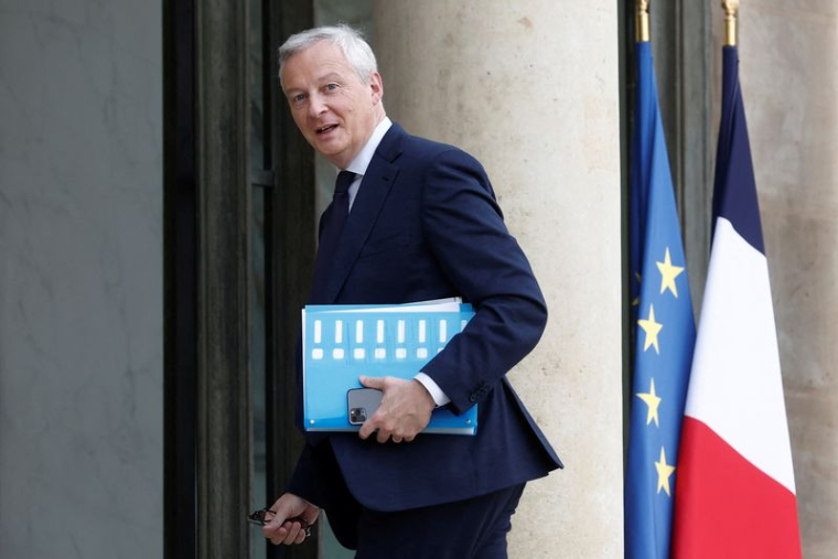 Le ministre français de l'Economie Bruno Le Maire arrive à l'Élysée
