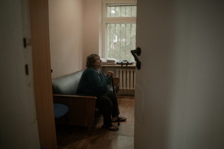 Olga Beketova, une patiente de l'hôpital psychiatrique de Poltava, en Ukraine, le 19 mars 2025 ( AFP / Ivan SAMOILOV )
