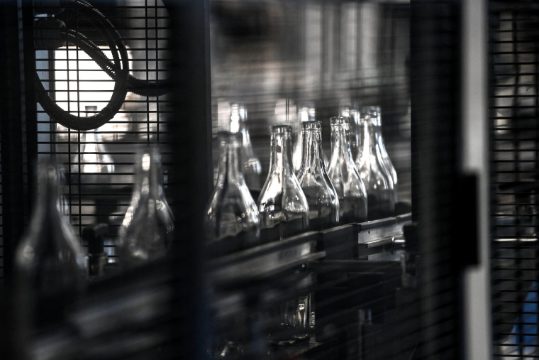 Usine Verallia à Chateaubernard (Charente) ( AFP / CHRISTOPHE ARCHAMBAULT )