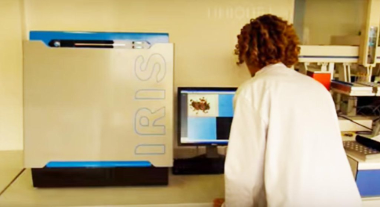 Analyseur visuel Iris, instrument pour l'analyse sensorielle de la vision d'Alpha MOS. (© Alpha MOS)