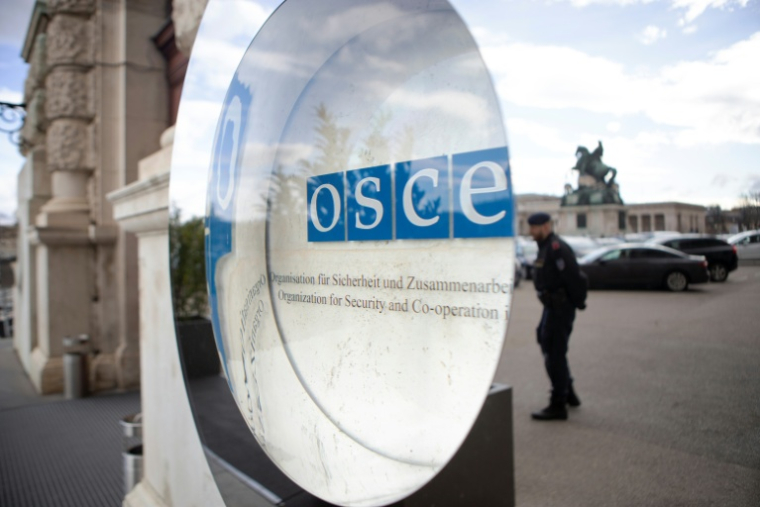 L'entrée du siège de l'OSCE à Vienne, en Autriche, le 21 février 2022 ( AFP / ALEX HALADA )