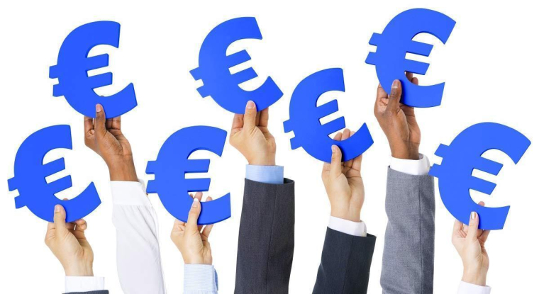 La baisse de la consommation a favorisé le taux d'épargne des Français en 2020. (© DR)