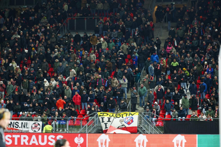 Pourquoi le match Utrecht-Genk s'est terminé juste avant minuit