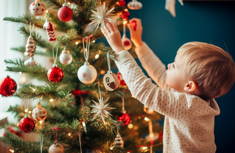 Etes-vous plutôt adepte du sapin naturel ou du sapin artificiel ? (Crédits photo : Adobe Stock -  )