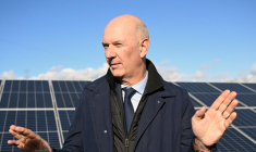 Roland Lescure à Marcoussis, au sud-ouest de Paris, le 12 février 2024. ( AFP / BERTRAND GUAY )