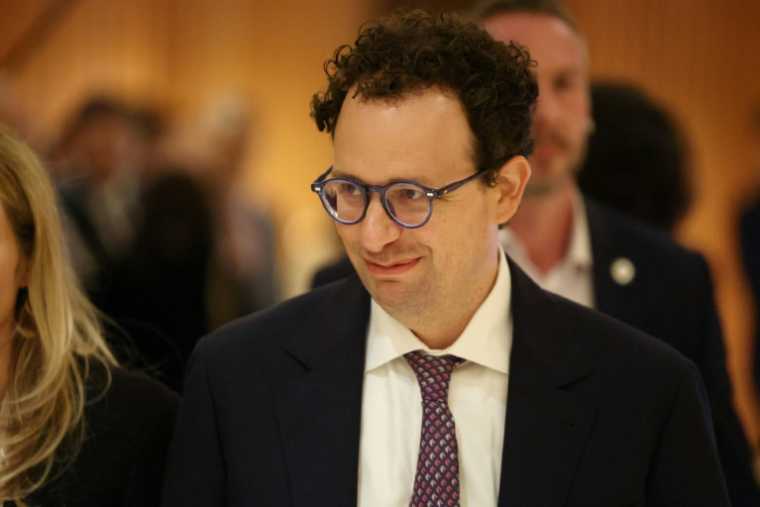 Le PDG d'Anthropic, Dario Amodei, après une réunion lors du sommet AI Impact Summit à New Delhi, le 19 février 2026 ( AFP / Ludovic MARIN )