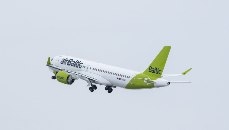 airbus groupe A220 air baltic a220 au ciel (Crédit:  / crédit photo airbus groupe)