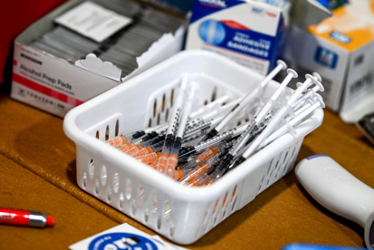 USA, INDE, JAPON ET AUSTRALIE S'ENGAGENT À FOURNIR UN MILLIARD DE DOSES DE VACCIN À L'ASIE