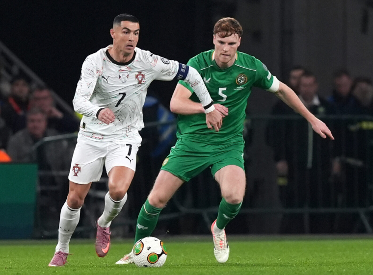 Le Portugal tombe en Irlande, Ronaldo expulsé pour un mauvais geste
