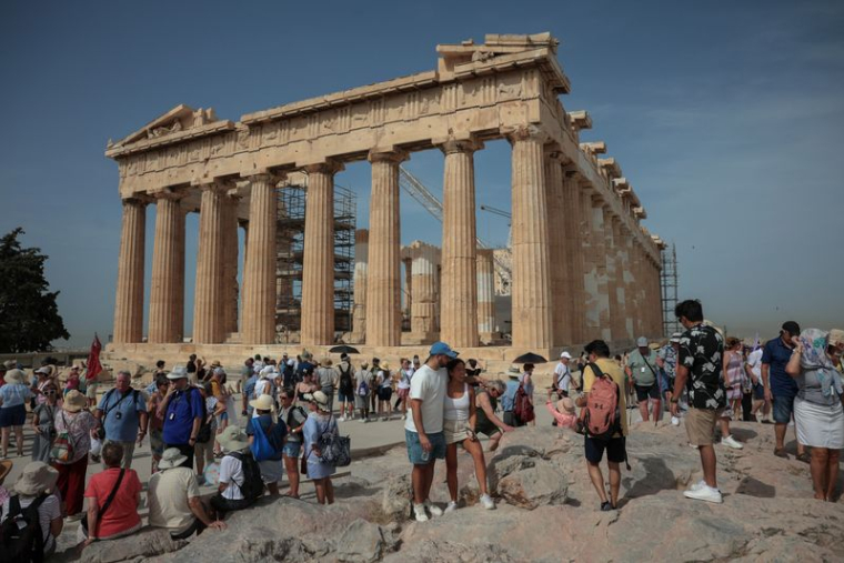 Le temple du Parthénon sur le site archéologique de la colline de l'Acropole, à Athènes