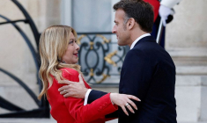Le président français Macron et le premier ministre britannique Starmer président une conférence sur la sécurisation du détroit d'Ormuz à Paris