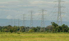 Des lignes à haute tension, le 22 août 2026 dans le district laotien de Hadxayfong, près de Vientiane  ( AFP / - )