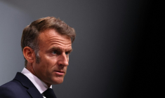 Le président Emmanuel Macron lors d'une conférence de presse avec le chancelier allemand Friedrich Merz, le 29 août 2025 à Toulon, dans le Var ( POOL / Manon Cruz )