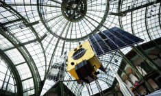 Un satellite à Paris, le 9 septembre 2026. (illustration) ( AFP / SIMON WOHLFAHRT )