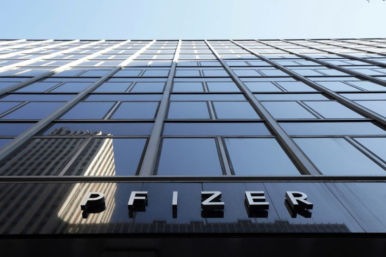 PFIZER: LES PRÉVISIONS DE VENTES POUR 2022 DÉÇOIVENT, L'ACTION RECULE DE 4% EN AVANT-BOURSE