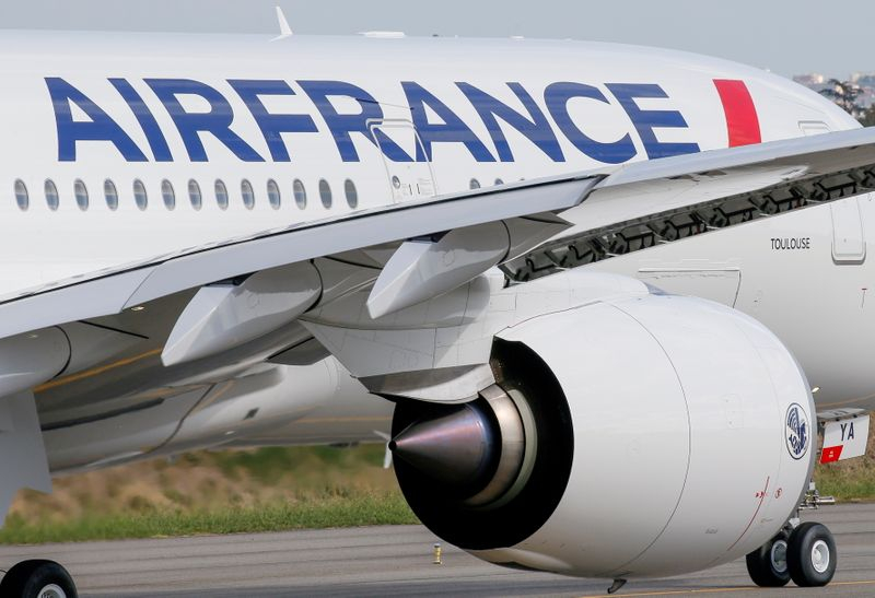 AIR FRANCE-KLM LANCE UN APPEL D'OFFRES POUR RENOUVELER LES FLOTTES DE KLM ET TRANSAVIA
