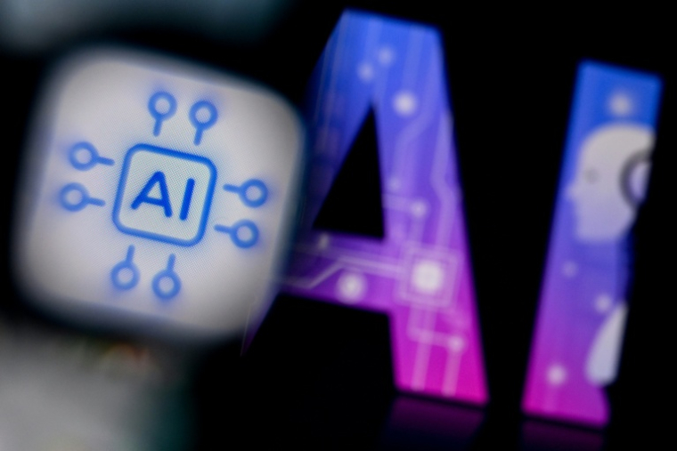 Le ministère du Travail lance mardi un plan pour accompagner le monde du travail dans les mutations liées à l'intelligence artificielle (IA), doté de 80 millions d'euros ( AFP / Kirill KUDRYAVTSEV )
