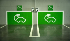 Guide pratique pour l’installation de bornes de recharge électrique en copropriété: règles, procédures et avantages financiers. ( crédit photo : Shutterstock )