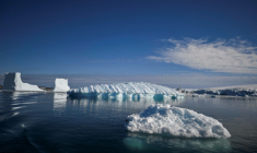 Immense étendue de glace au pôle sud, l'Antarctique est aujourd'hui protégé par un statut unique au monde sur lequel s'accordent une soixantaine de pays ( AFP / Juan BARRETO )