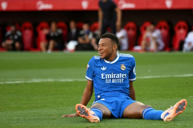 L'attaquant français du Real Madrid Kylian Mbappé lors d'un match de Liga sur le terrain du Séville FC, le 17 mai 2026 ( AFP / CRISTINA QUICLER )