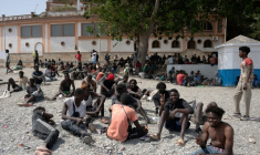 Des migrants dans l'enclave de Ceuta le 1er août 2026 ( AFP / JORGE GUERRERO )
