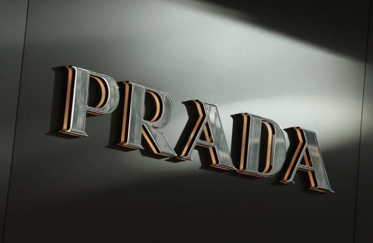 PRADA VA BANNIR LA FOURRURE ANIMALE À PARTIR DE 2020