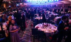 Des invités au dîner des correspondants de la Maison Blanche, auquel le président américain Donald Trump assistait, dans l'hôtel Hilton de Washington, le 25 avril 2026   ( AFP / Mandel NGAN )
