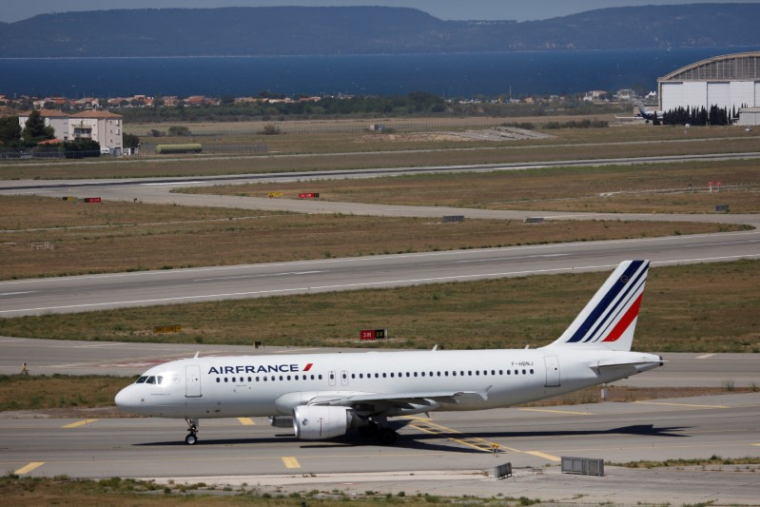 AIR FRANCE: ACCORD DE COENTREPRISE AVEC VIETNAM AIRLINES, DISCUSSIONS AVEC JET AIRWAYS