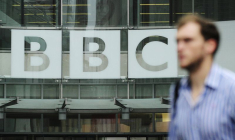 LES MÉDIAS SUR LA DÉFENSIVE ALORS QUE LA RUSSIE CRIMINALISE LA "DÉSINFORMATION"