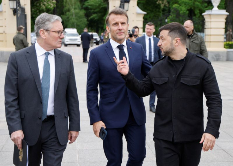Le Premier ministre britannique et les présidents français et  ukrainien à Kyiv
