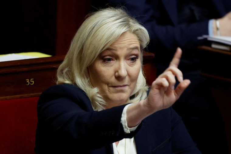 Marine Le Pen, lors d'une session du gouvernement à l'Assemblée nationale à Paris