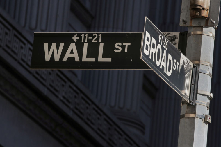 WALL STREET OUVRE EN HAUSSE