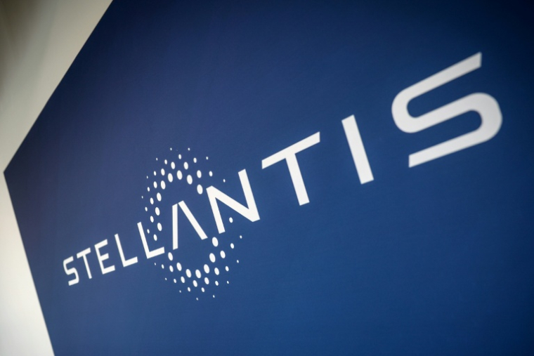 Stellantis "va investir plus d'un milliard d'euros" pour produire, à partir de 2029, une "nouvelle génération de véhicules électriques" sur son site de Mulhouse ( AFP / Simon Wohlfahrt )