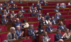 Suspension de la réforme des retraites: "Une victoire", salue Vallaud (PS)