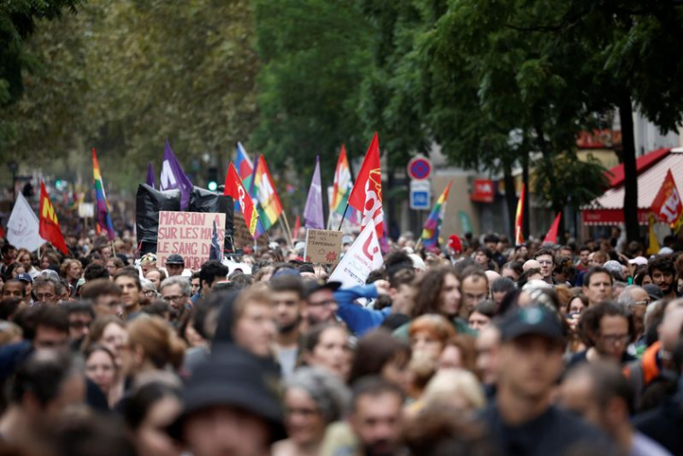 Des manifestants dans les rues de Paris