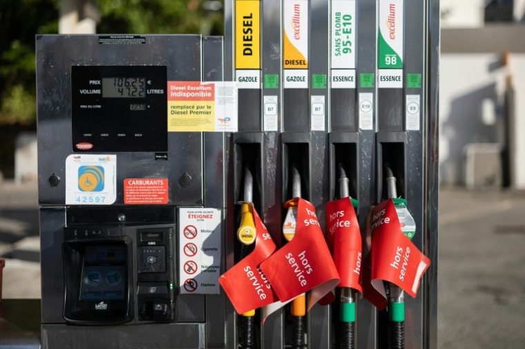 Une pompe à sec dans une station TotalEnergies à Quimper, le 23 septembre 2026 ( AFP / Fred TANNEAU )