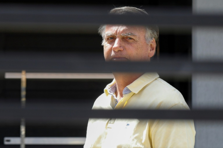 L'ancien président brésilien Jair Bolsonaro dans la villa où il est en résidence surveillée, le 3 septembre 2025 à Brasilia ( AFP / Sergio Lima )