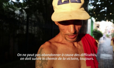 Des Cubains fouillent les ordures à la recherche de nourriture