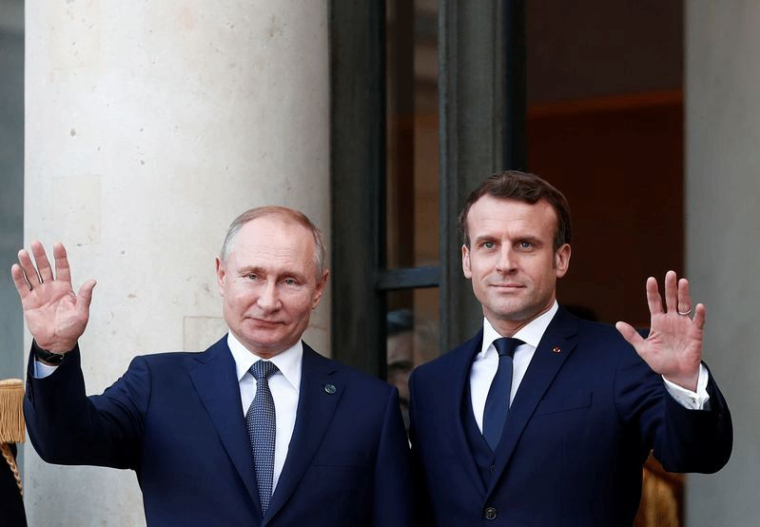 MACRON DEMANDE À LA RUSSIE DE PARTICIPER AU FONDS POUR LE LIBAN