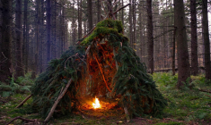 L’après-midi ou en début de soirée, les chaînes comme RMC Découverte et Planète+ font leurs choux gras avec des programmes de téléréalité américaine surfant sur le survivalisme crédit photo : Shutterstock