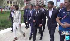 France : la parenthèse olympique refermée, retour aux incertitudes politiques